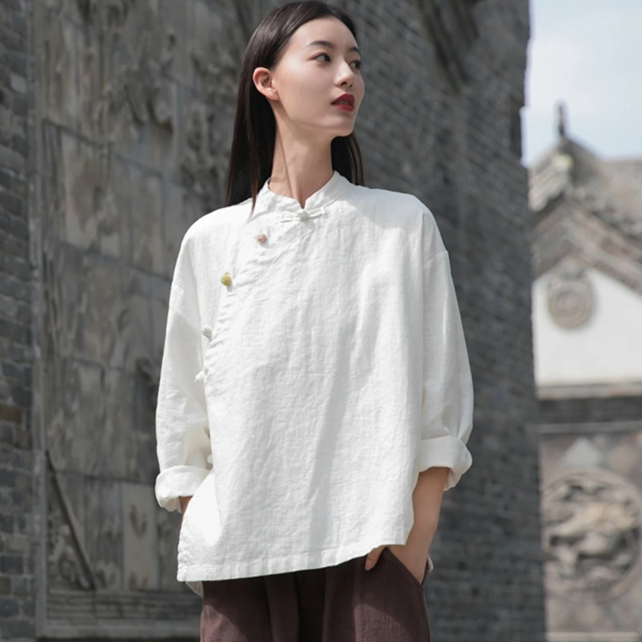 Summer Blouse for Women, Breathable Cotton Linen Long Sleeves Shirts with Traditional Knot Buttons, Ideal for Casual Outings