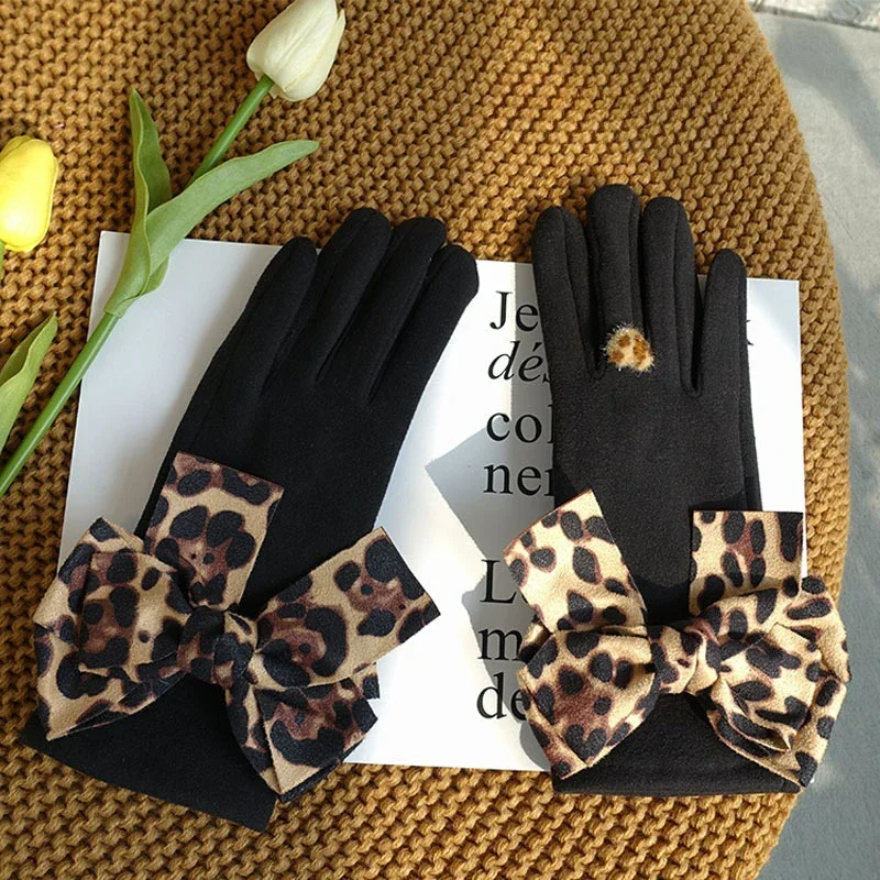 Autumn Winter Warm Full Finger Gloves Cycling Mittens Fashion Butterfly Bowknot Velvet Gloves for Women Ladies Accessories