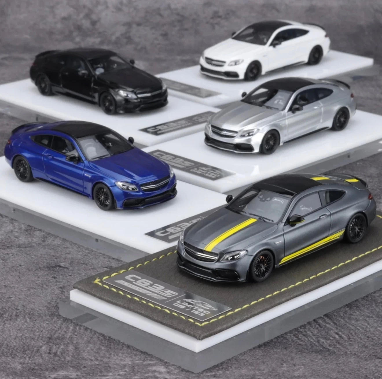

Коллекционная модель автомобиля CL Cars Lounge 1/64 C63S из литой смолы, ограниченная серия