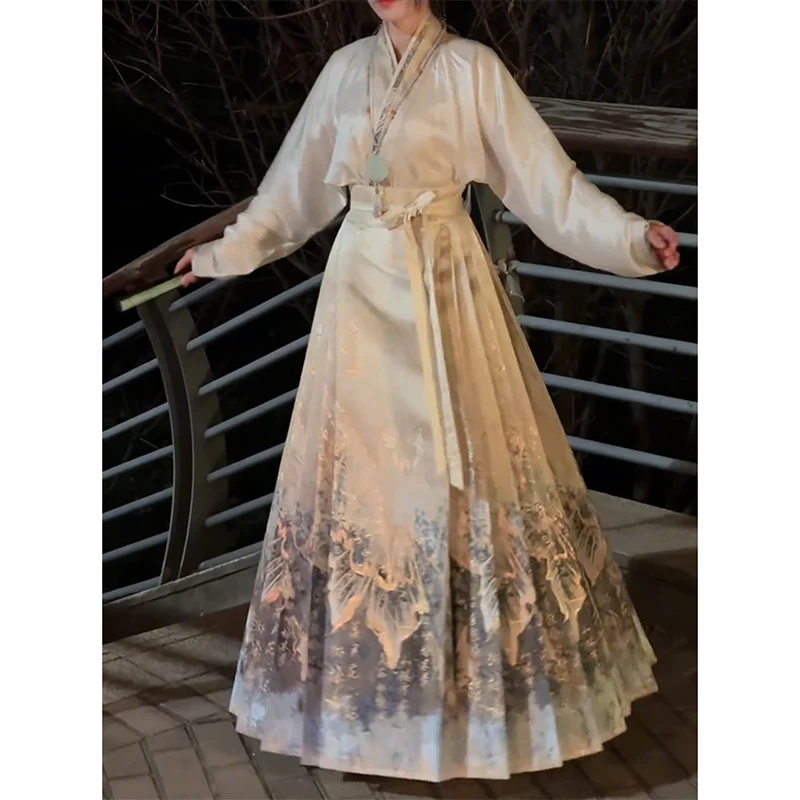 New Chinese style horse face skirt for women in spring 2024, new Ming style Hanfu for daily commuting, can be paired with a top