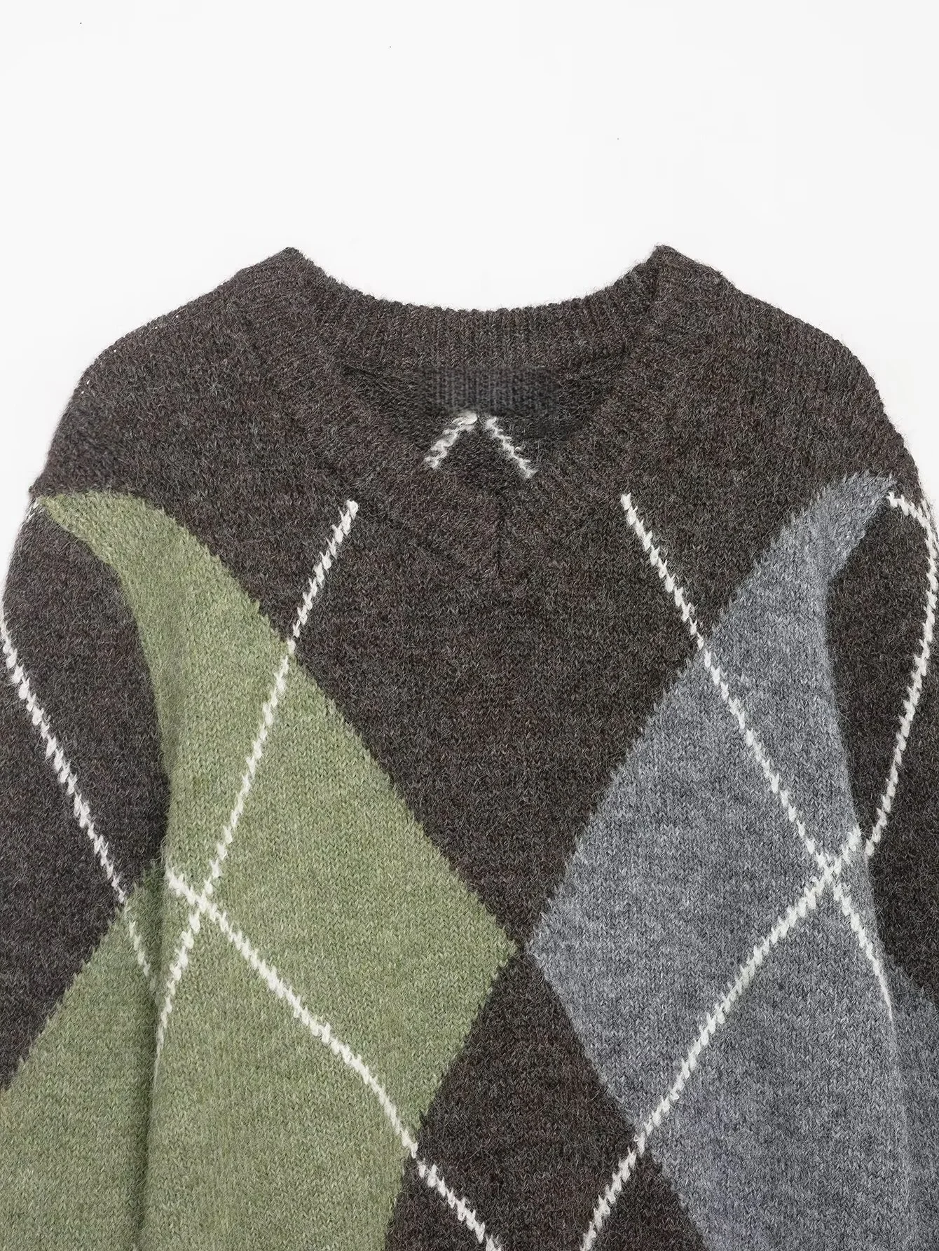 2025 Winter New Women's Sweet, Fashionable, Versatile Color-Blocked Long-Sleeved V-Neck Diamond Pattern Knit Sweater