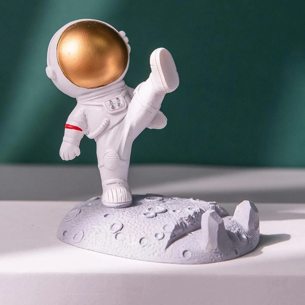 

Resin Astronaut Statue Modern Home Decor Spaceman Sculpture Miniatures Cute Room Decoration Office Decoration Birthday Gift