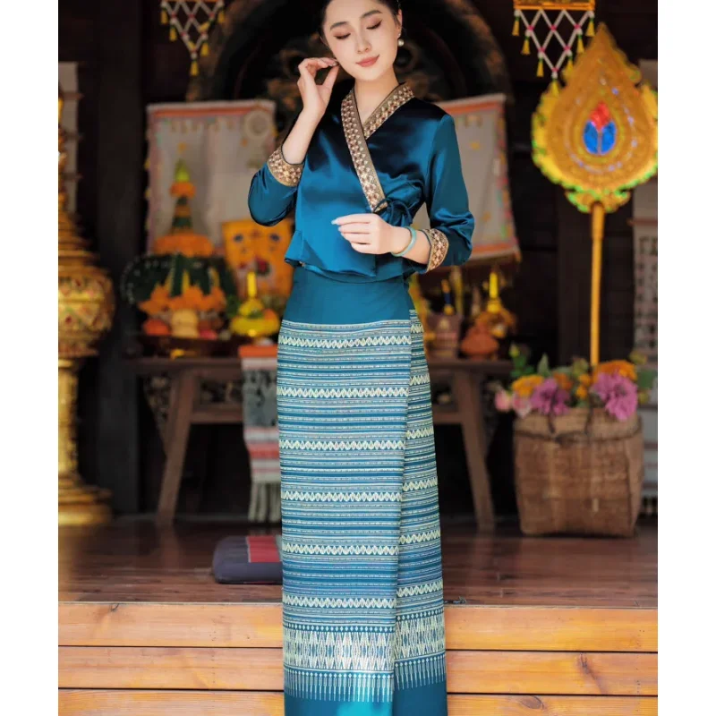 Chinese Yunnan Tea Costume Peacock Blue Dai Costume