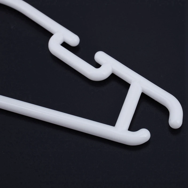 WHITE - Pack Of 40 Pieces Hanger Non-Slip Hangers For Children's Clothes PP Hangers For Baby Or Child 27 X 15 Cm