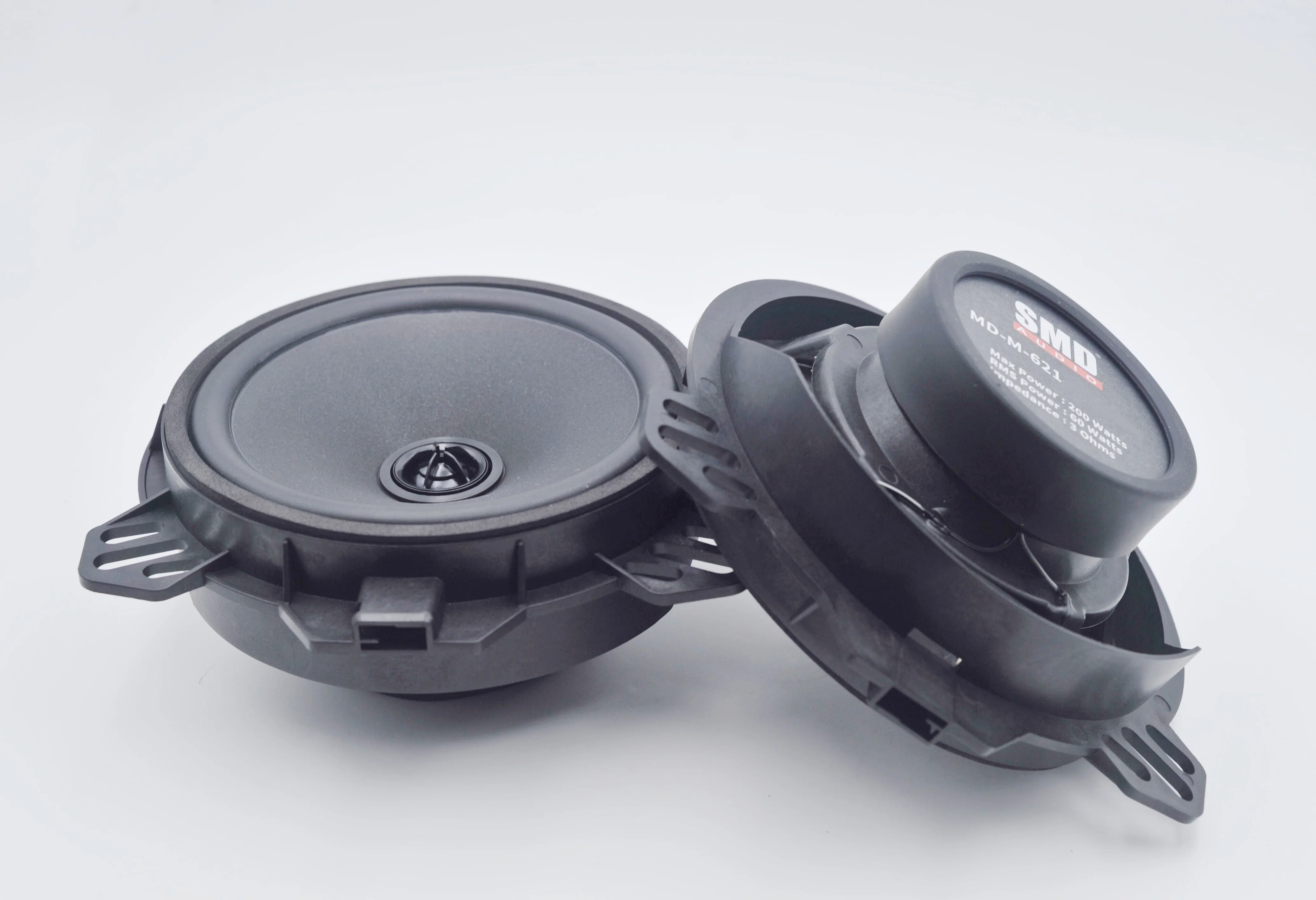 Suitable for COROLLA, FORTUNER, VENZA, RAV4, LEGACY, LEVIN, CROWN, VIOS, with dedicated door panels and 6.5-inch speakers.