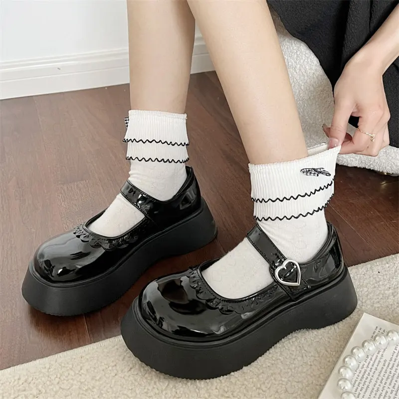 Black Chunky Platform Lolita Shoes Women New Heart Buckle Small Leather Shoes Student Japanese Style cosplay JK Uniform shoes