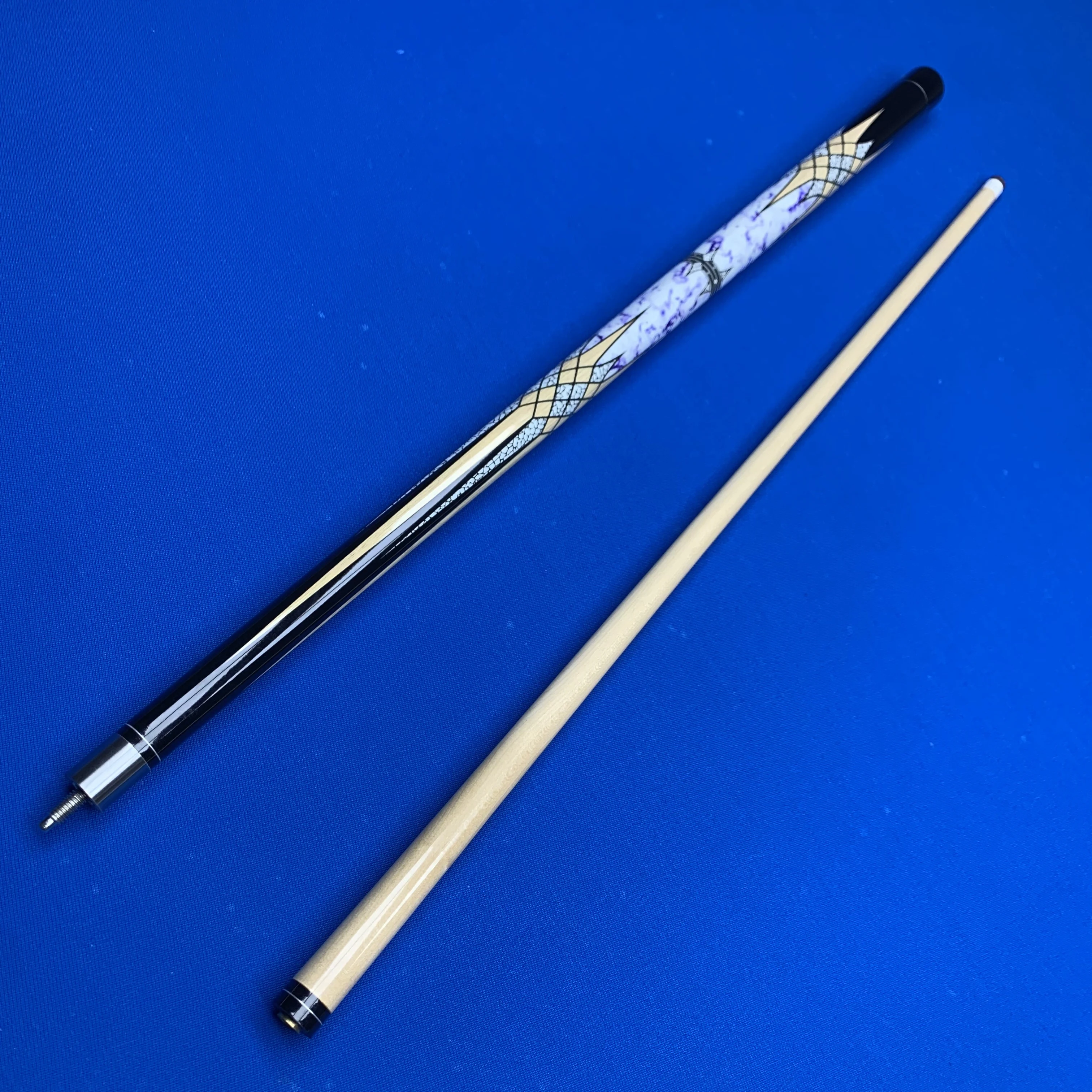 

High-Performance Pool Cue: 13mm multi-layer tip & maple shaft for power. 2-piece design with steel joint for portability.