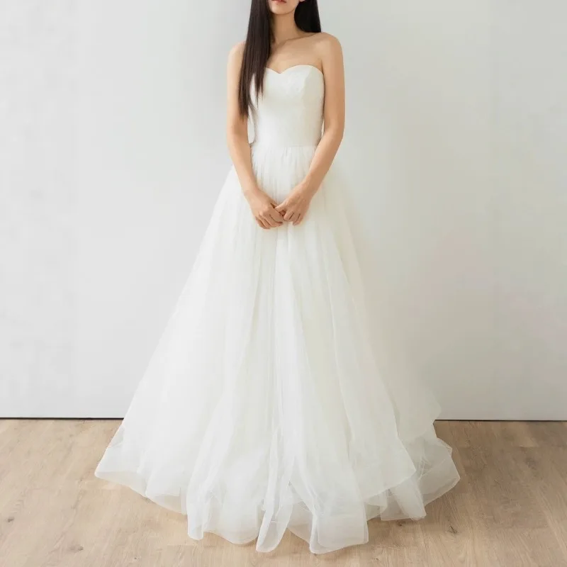 Elegant Sweetheart Strapless A‑Line Wedding Dress Women Tulle Floor Length Bridal Gown Small Train For Bridal Church Ceremony