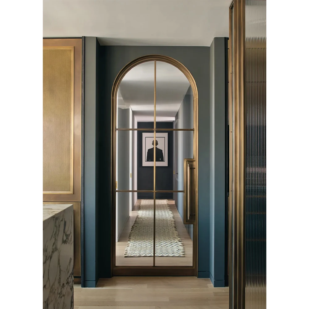 باب بمفصلات فرنسية من النحاس المقوس على الطراز النحيف للأبواب الزجاجية المتأرجحة الداخلية المصنوعة من الفولاذ مع شبكات #6