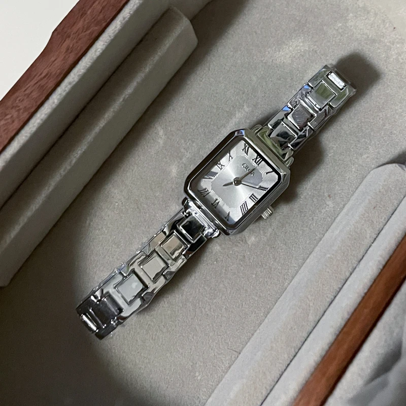 Reloj redondo verde CILOA, marca de lujo ligera para mujer, auténtico 2025, nueva tendencia, moda informal, reloj de cuarzo resistente al agua de alta calidad