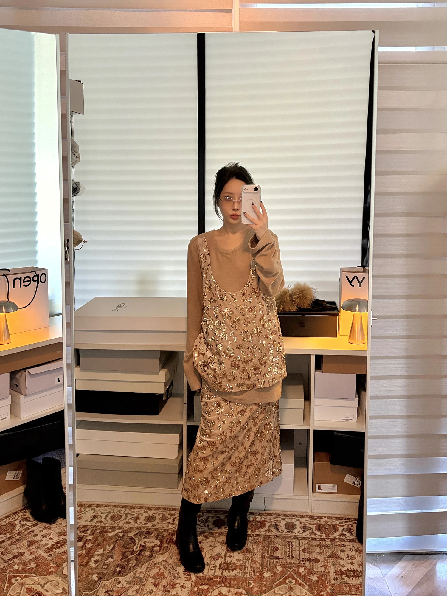 

Женский шерстяной комплект SukiiRED: юбка и топ. Красивый, уникальный зимний повседневный костюм-двойка свободного кроя премиум-качества.