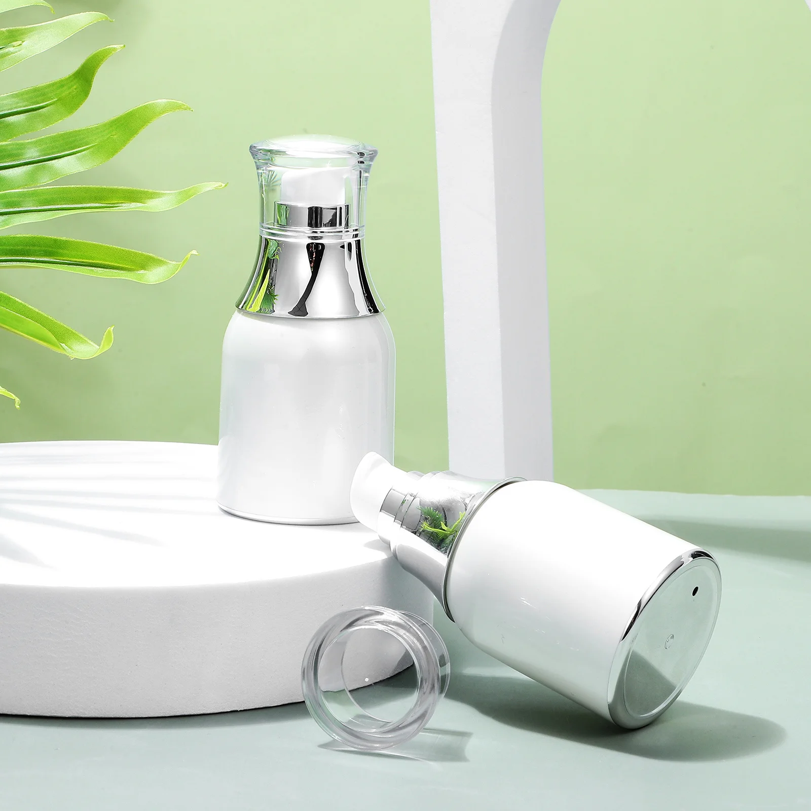 3Pcs Airless Pump Vacuum Bottles Acrylic Dispenser Container for Lotion Foundation Cream Travel Refillable Empty