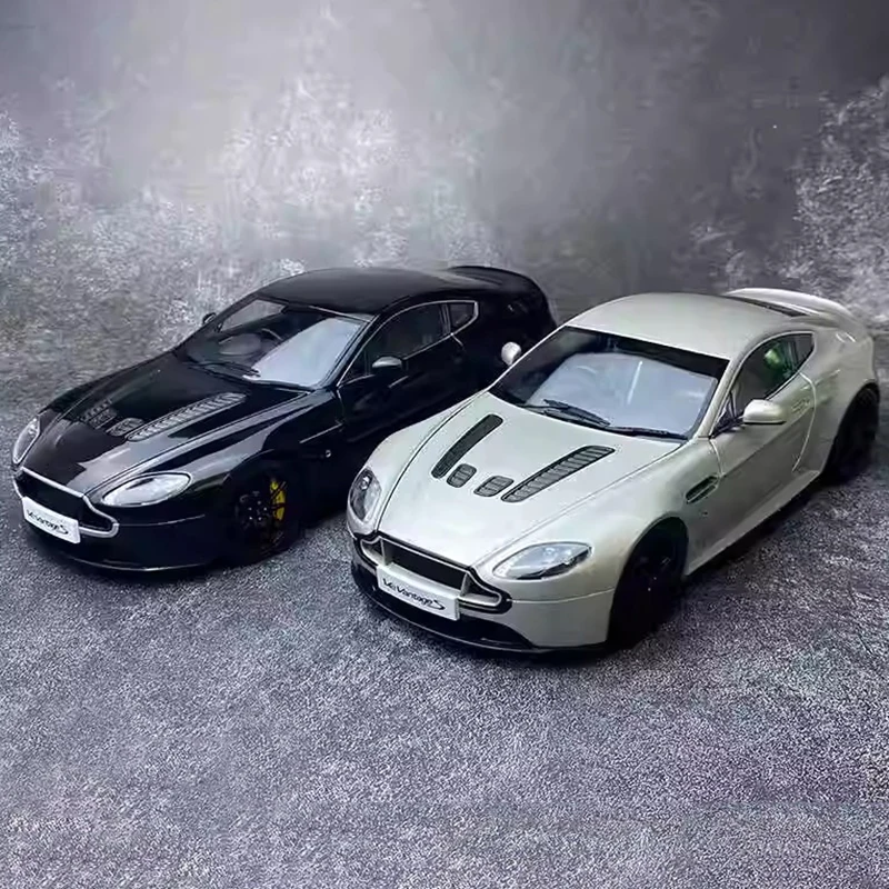 Autoart 1:18 V12 Vantage S Alloy Simulation Car Model