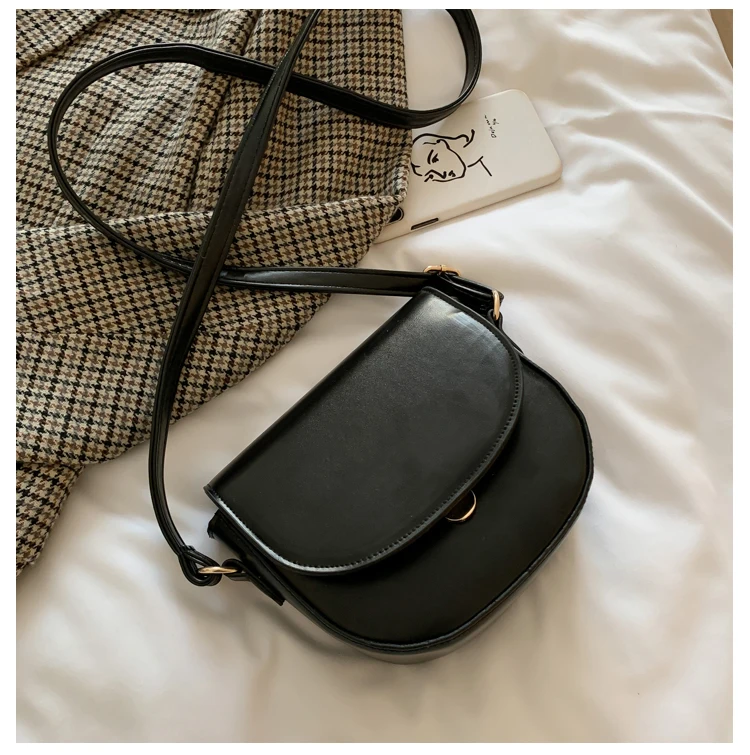 Trendy Korean Style 2024 New Saddle Bag Women's Fashionable Crossbody Bag Versatile Retro Forest System Small Shoulder Bag