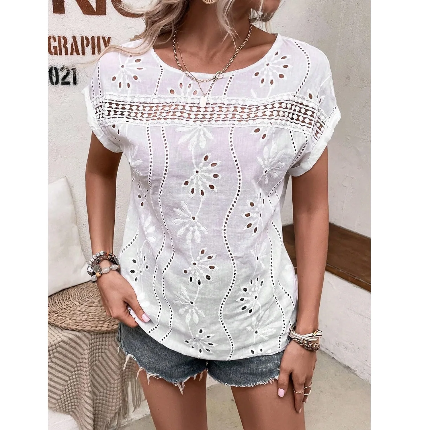 Women's Summer Short Sleeve Tops Solid Sexy O-Neck Hollow Out Embroidery Shirts 2025 New Fashion White Blouses Loose Streetwear