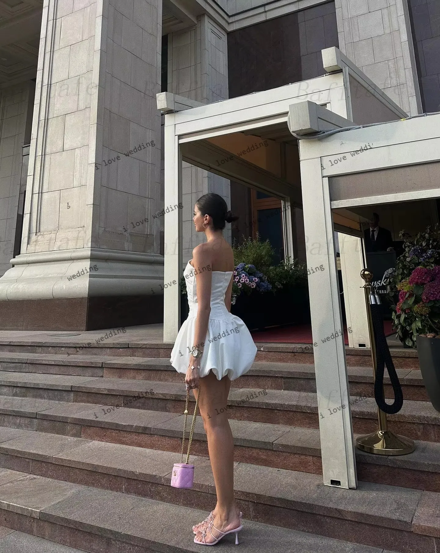 Abiti da ritorno a casa senza spalline a-line 2025 Abito da festa donna elegante Abito da ballo in raso con mini lunghezza increspato Gala increspato personalizzato