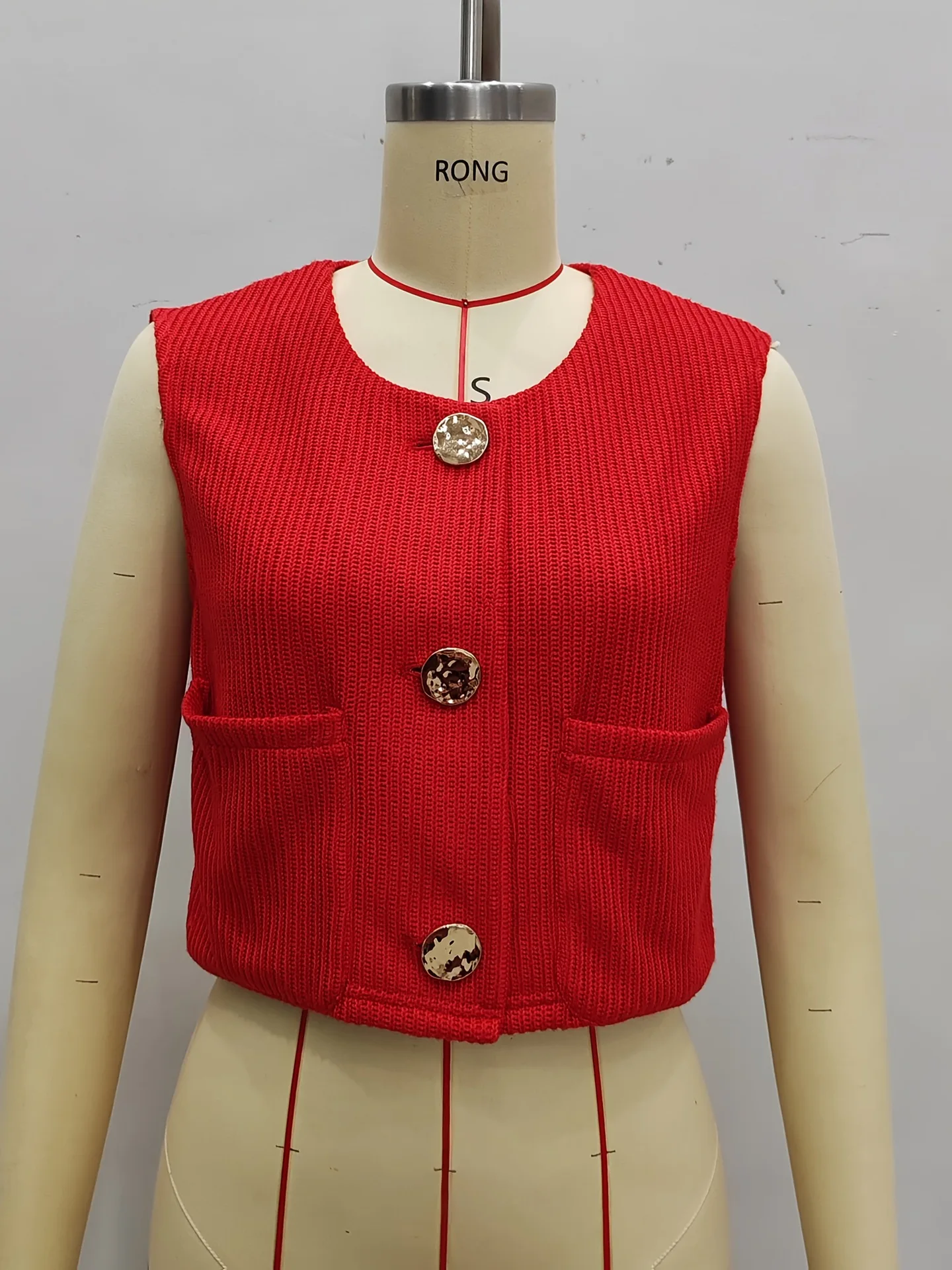 

Top Women 2026 New Spring Summer Solid Color Fashion Pocket Design Round Neck Sleeveless Casual Daily Knitted Crop Vest