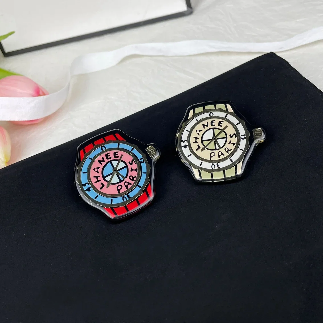 

Resin watch style brooch Graffiti comic style fashion advanced