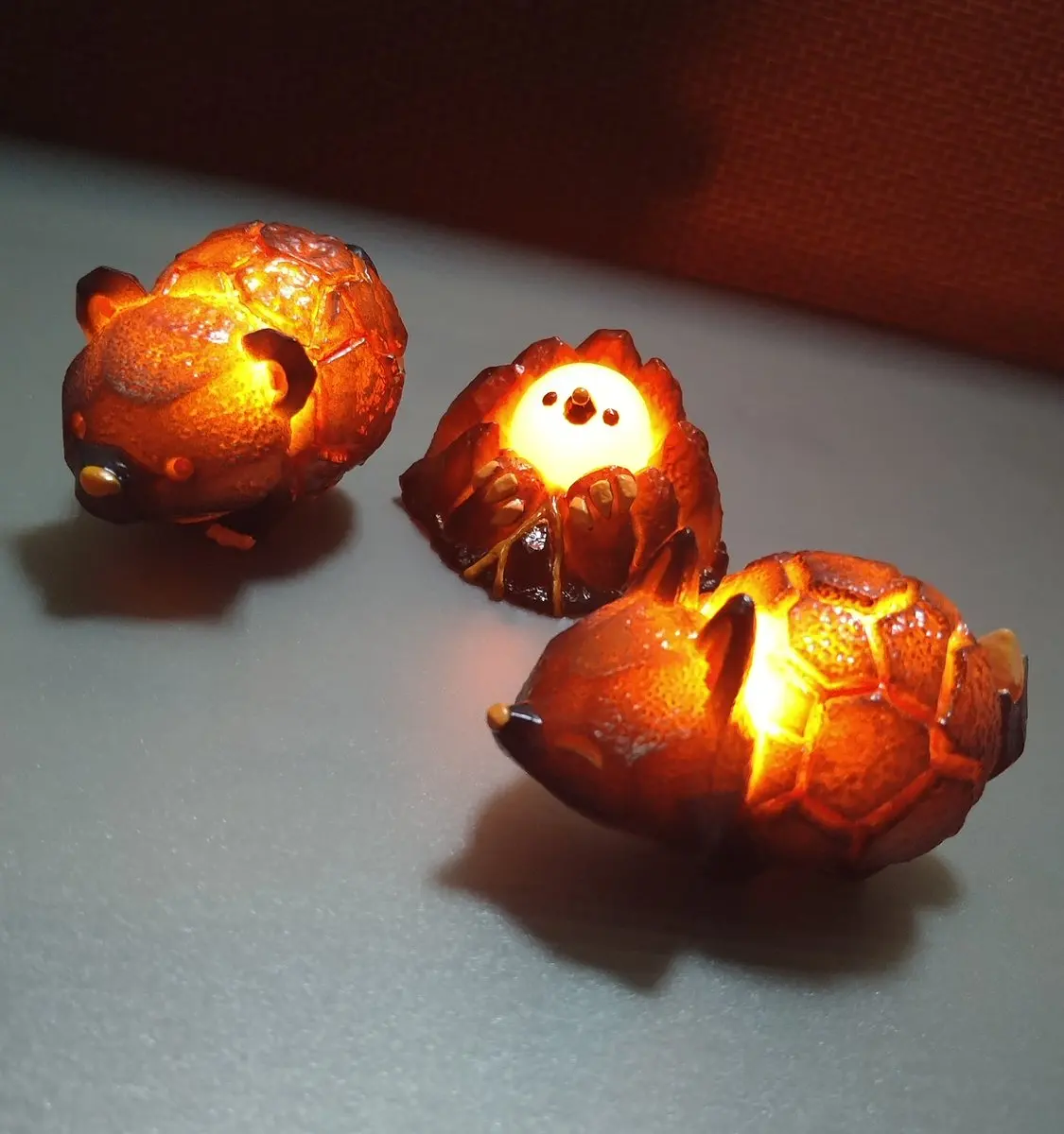 Qualia capsule toys cute Magma born Animals Figure LED Light