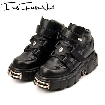 โลหะ Toe Platform Punk Flats Black Gothic Casual รองเท้าหนาด้านล่างแบนแพลตฟอร์มรองเท้าผ้าใบสุภาพสตรีสไตล์ใหม่รองเท้ารันเวย์