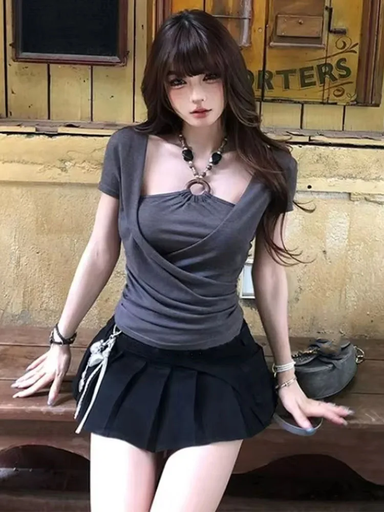 Women's Beaded Halter Neck T-shirt Summer 2026 New Y2k Sweet Spicy Girl Aesthetic Slim Fit Fake Two Piece Top