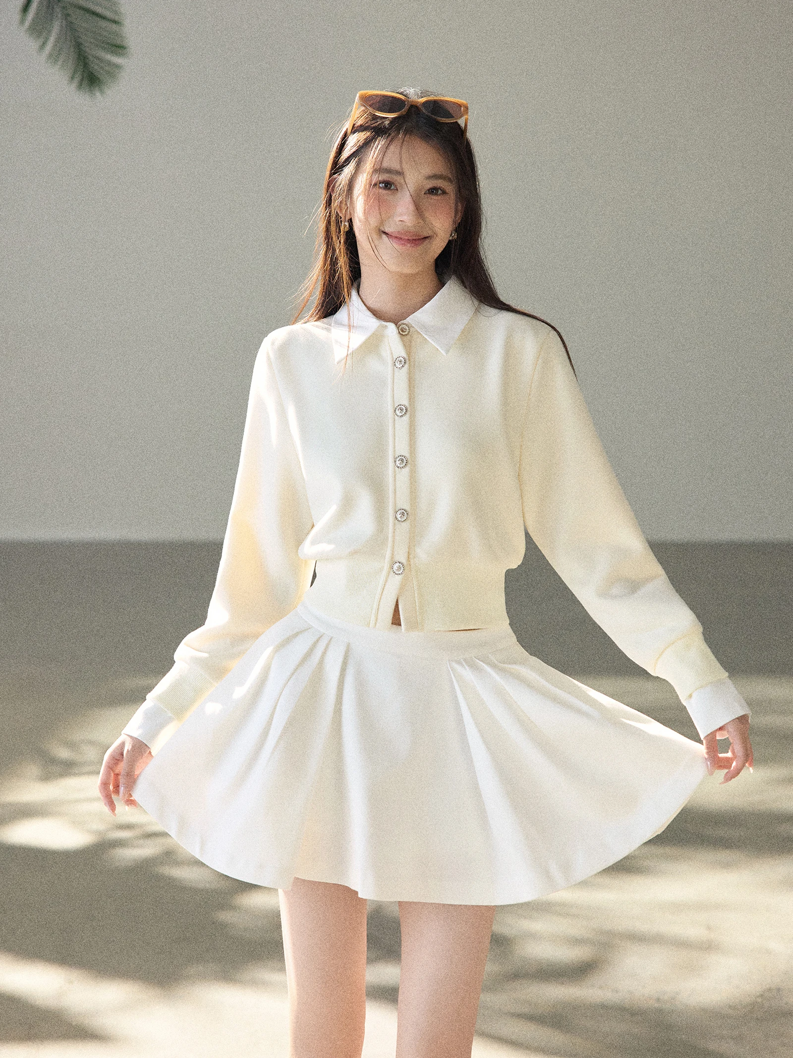 oases-26ss-ballet-style-pleated-skirt-with-knot-splicing-knitted-button-cardigan-outerwear-set-high-waist-shor