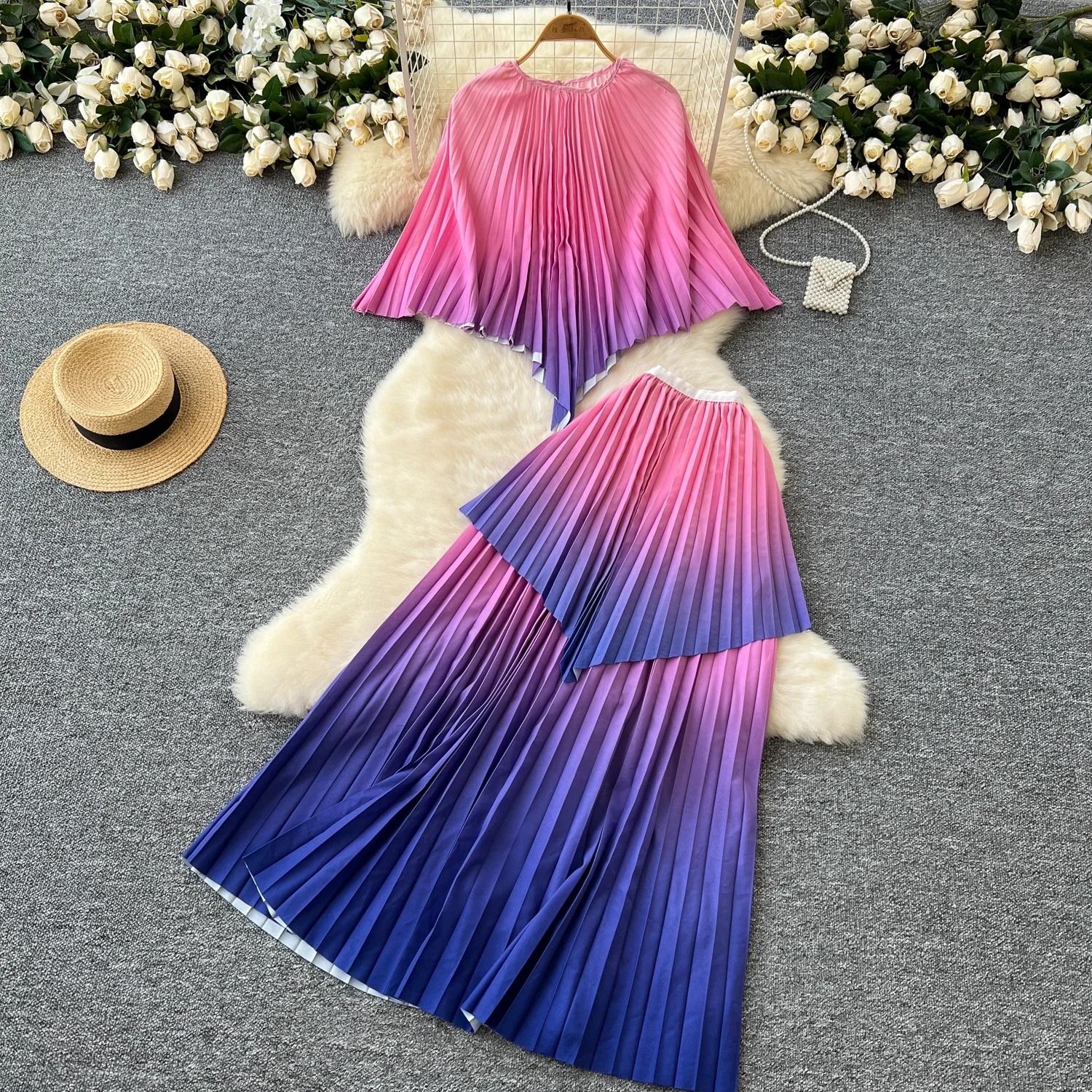 Schicke plissierte Farbverlauf Farbe Frauen zweiteilige Sets O-Ausschnitt asymmetrische Top schlanke gestufte Rock mit hoher Taille koreanische Mode Kleidung