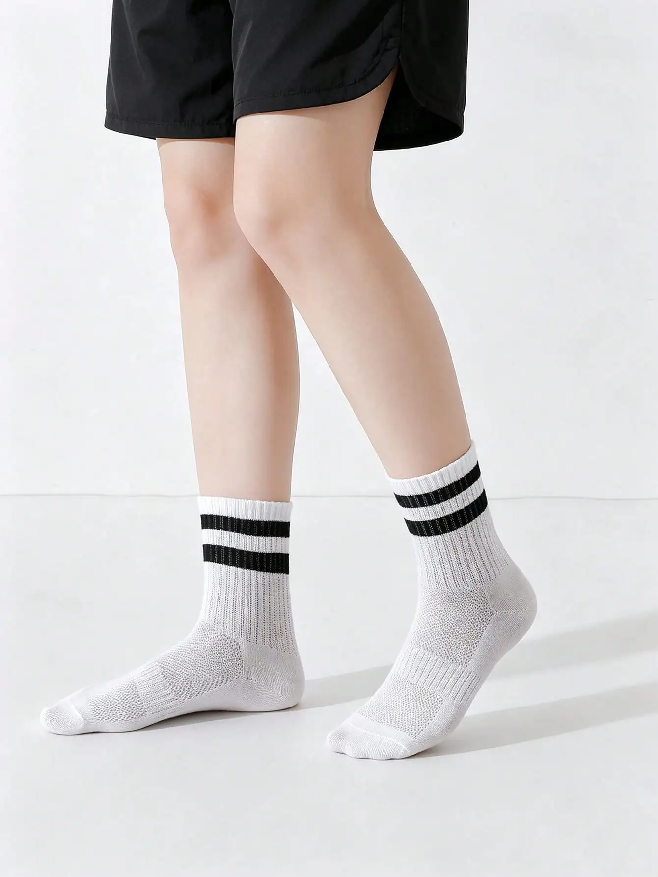 6 Pairs Kids Striped Crew Socks Mesh Breathable Sports Student Socks Durable Casual Socks Boys Girls 2-14Y All Season Daily Wear