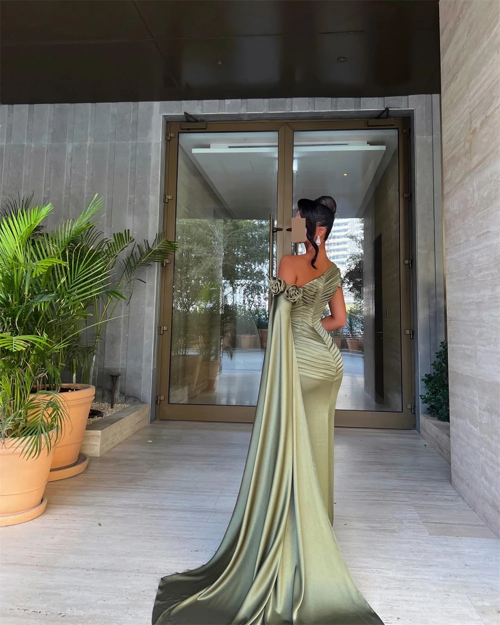 Customized Exquisite Soft Satin One Shoulder Sleeveless Evening Dress Exquisite Mermaid Watteau Train Flowers Celebrity Gowns