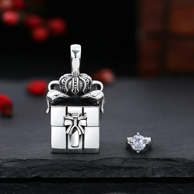 Wholesale 925 sterling silver pendant can be opened in gift box, crown ring necklace pendant, Thai silver vintage antique antiqu