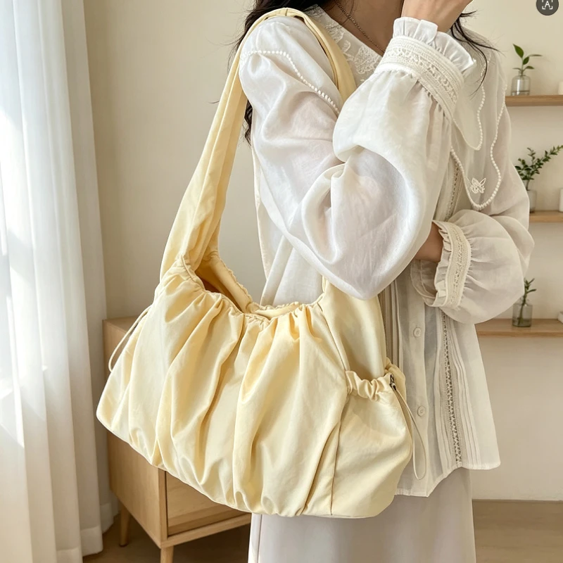 Women Large Capacity Drawstring Shoulder Bag Casual Nylon Hobo Bag Soft Pleated Crossbody Tote Bag Daily Shopping Travel Handbag
