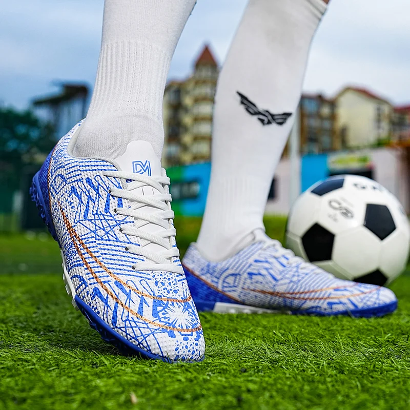 Zapatos de fútbol azules a la moda para hombre, zapatos de fútbol ligeros para exteriores para niños, zapatos deportivos antideslizantes originales para hombre, fútbol