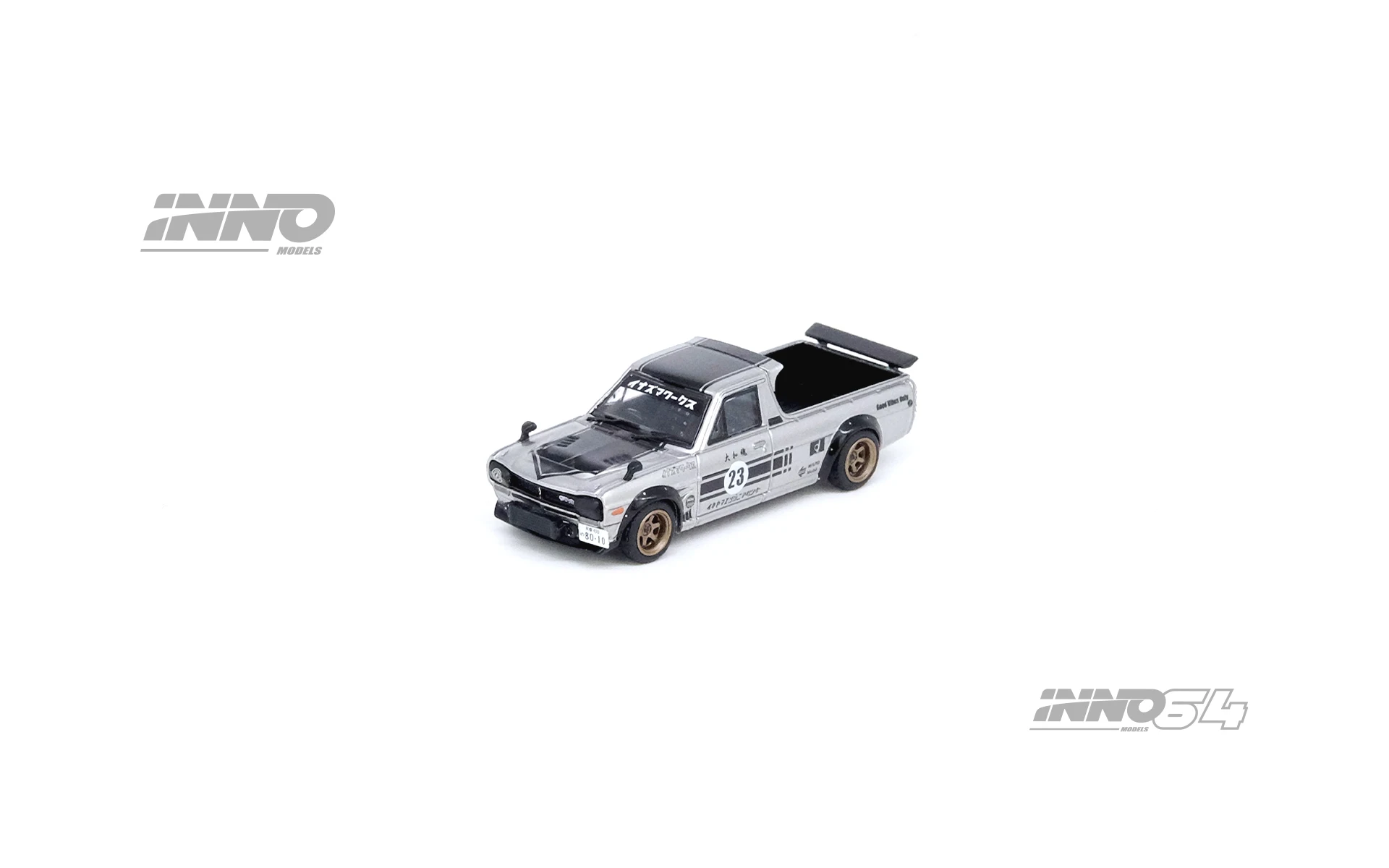 INNO 1:64  SUNNY Pickup 23 Car Model