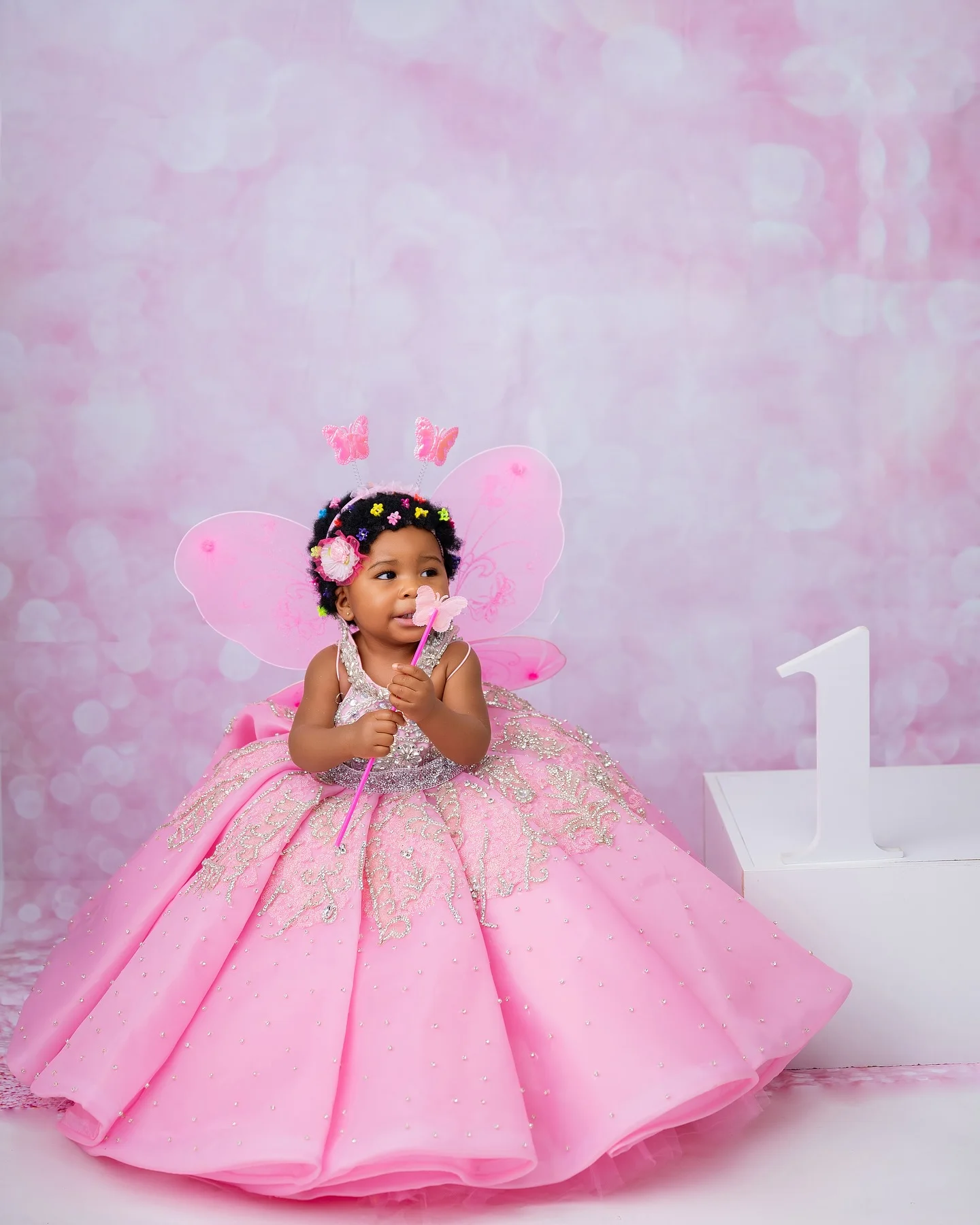 Vestidos de fiesta de cumpleaños de niña de color rosa de lujo, vestidos de niña de flores personalizados con cuello redondo, vestidos de desfile de princesa para sesión de fotos