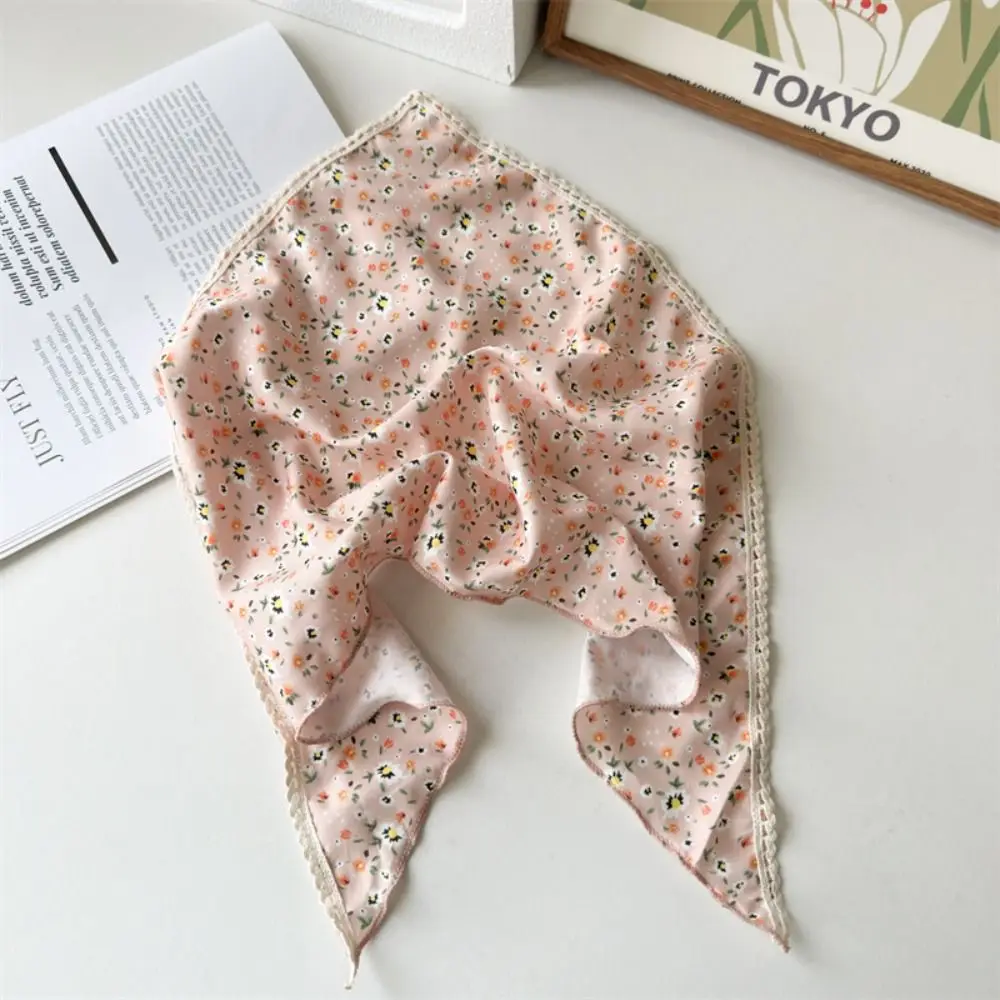 Fashion Beach Flower Print Hair Scarf Floral Chiffon Fabric Triangle Headband Lace Trim Breathable Women's Silk Scarf Summer
