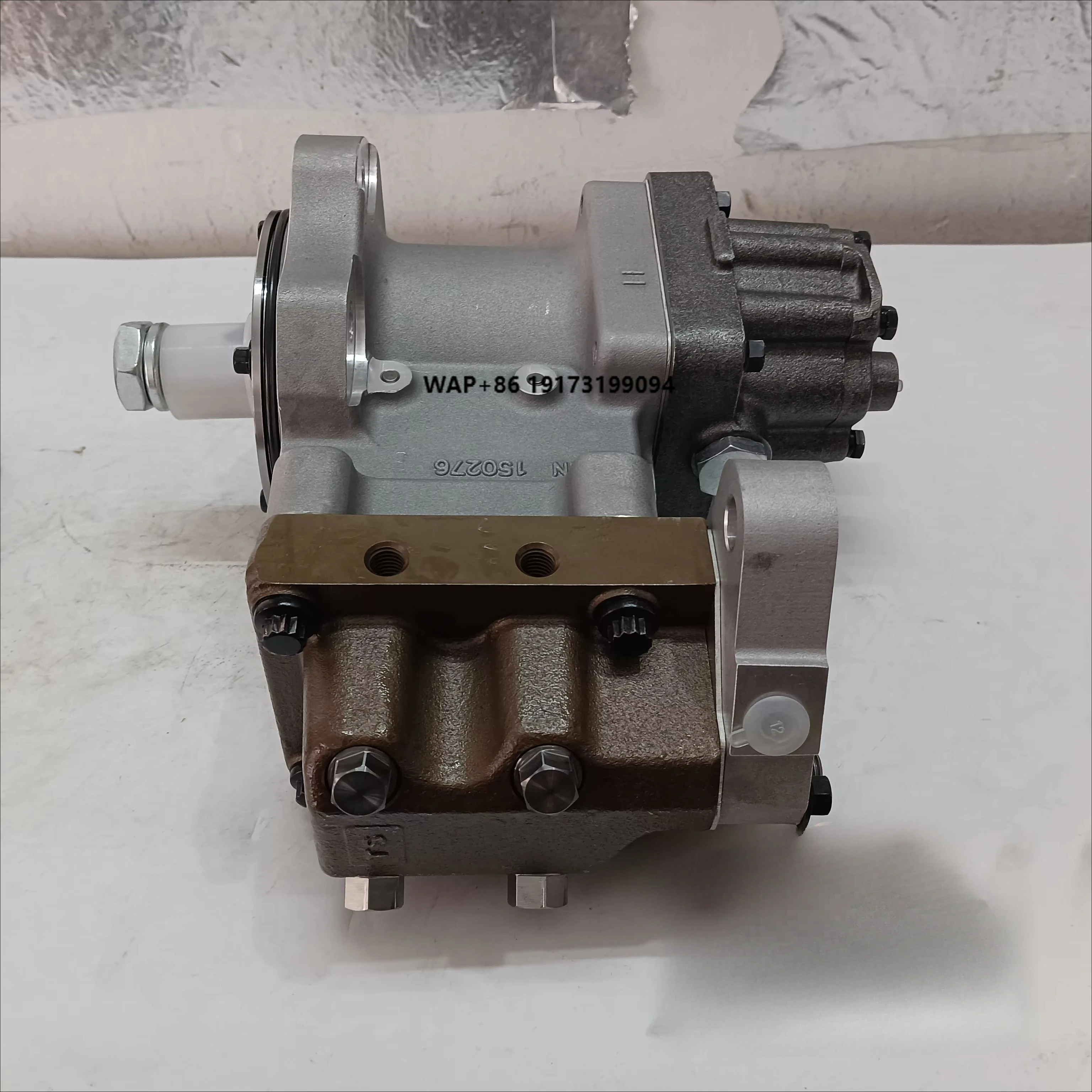 

Excavator Parts Engine Fuel Pump SAA6D114E-5 Fuel Pump Assy 6746-71-1110 6746-71-1151 6746-71-1161