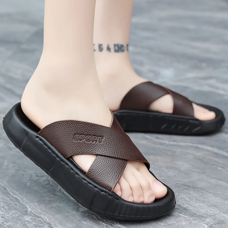 Men\'s thick soled Simplicity comfort slippers summer outdoor waterproof Breathable beach shoes fashion soft soled sports sandals