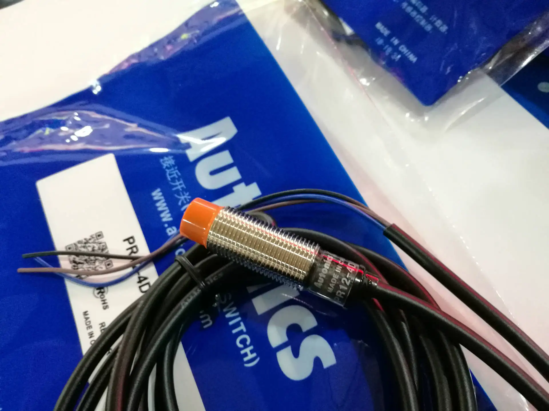 

Acting As An Agent for The New Original PR12-4DP2 Proximity Switch of AutoNICS, South Korea