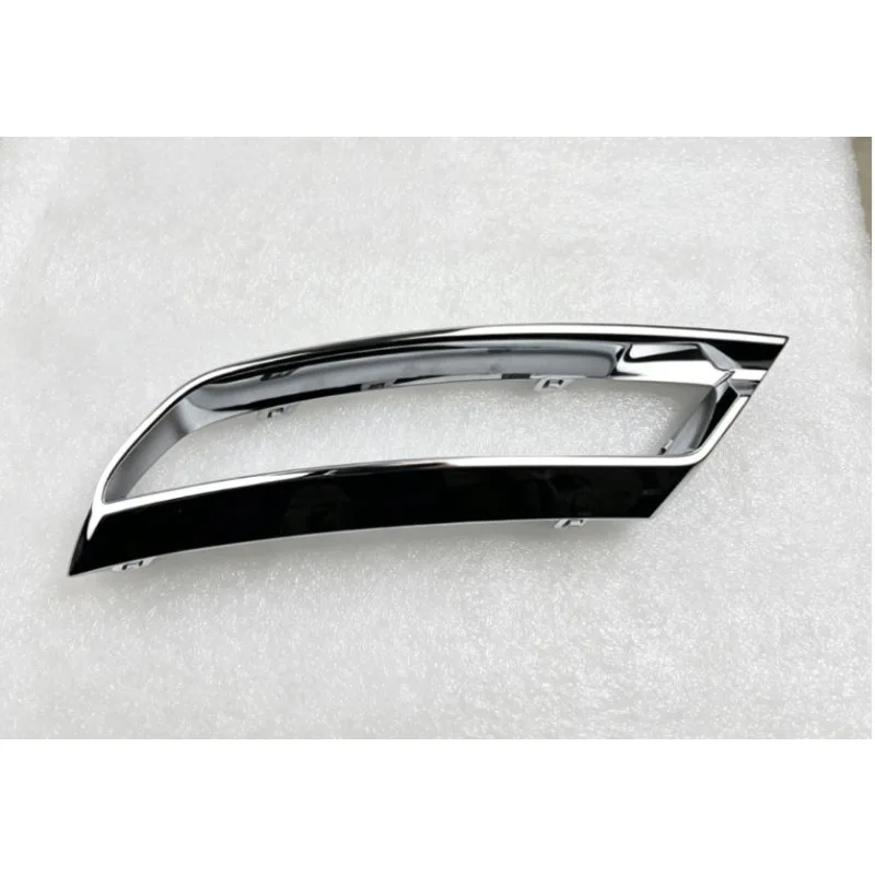 

Декоративная накладка на выхлопную трубу заднего бампера (правая/левая) серебристого цвета для Changan EADO 2024 Lamore