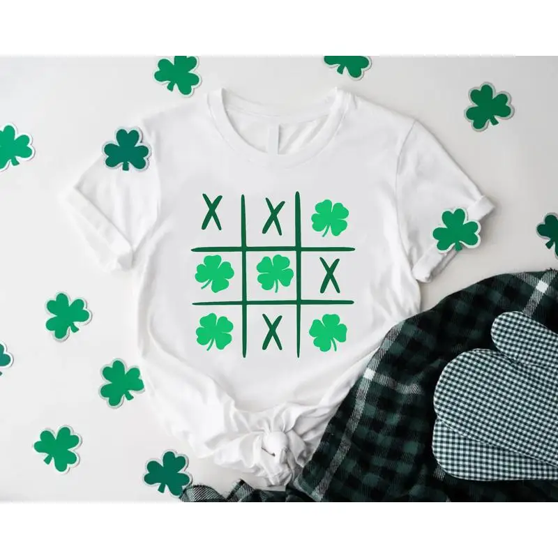 

Футболка Tic Tac Toe Shamrock, забавная футболка с четырьмя листами клевера ко Дню Святого Патрика для ирландских женщин