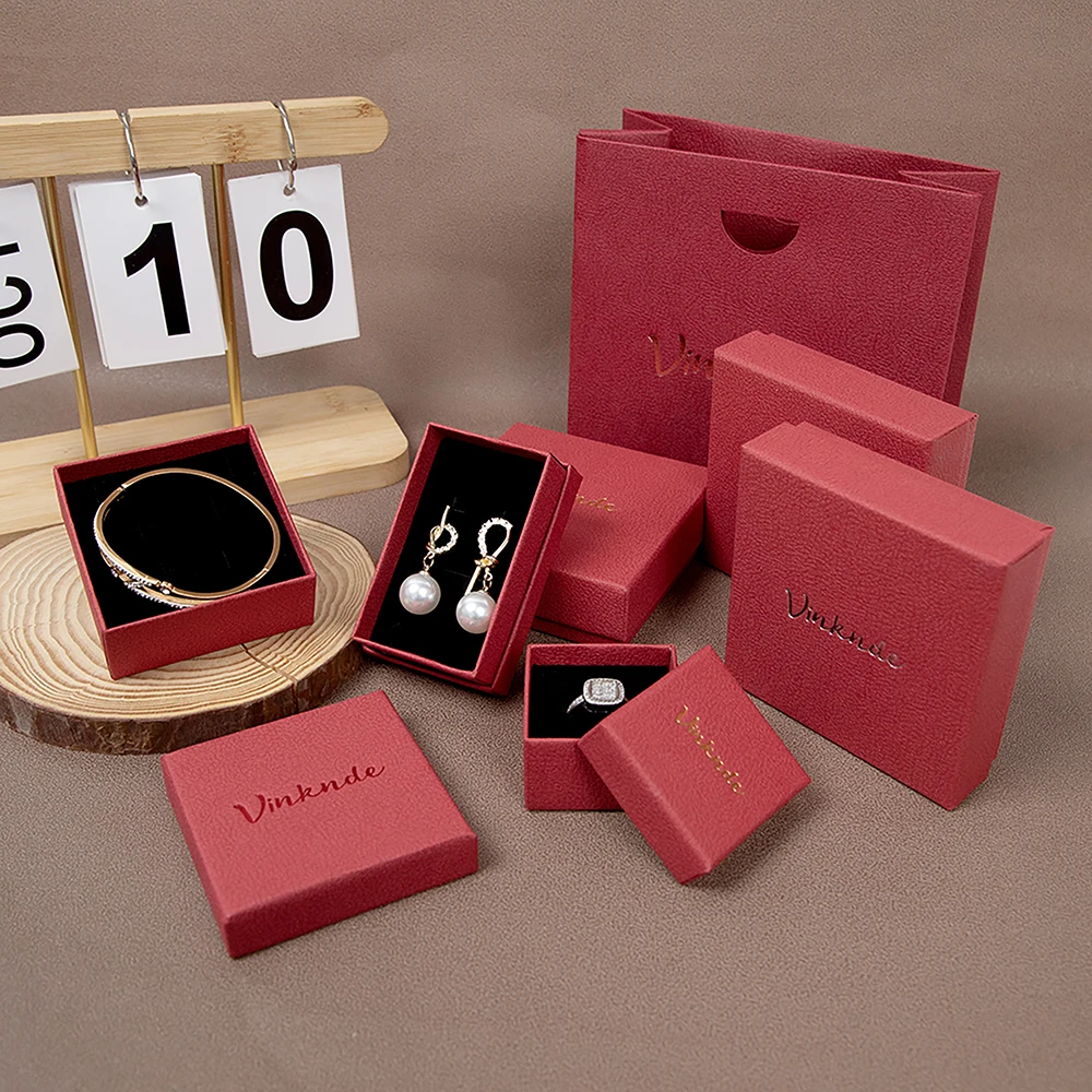 

Wholesale 100pcs Luxury Custom Logo Jewelry Packaging Box 9x9x3cm Square Paper Gift Boxes for Rings Earrings Necklaces Bracelet