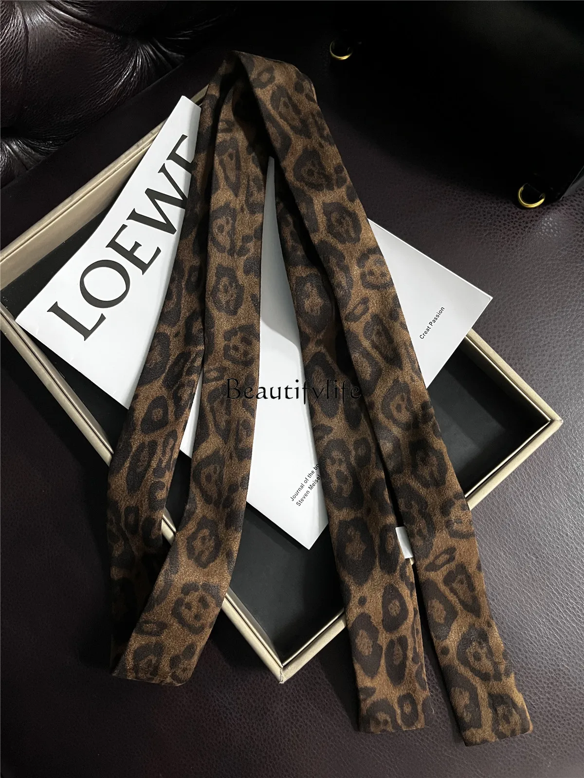 

Leopard print autumn and winter versatile temperament thin and narrow long small scarf neck protection scarf design decoration