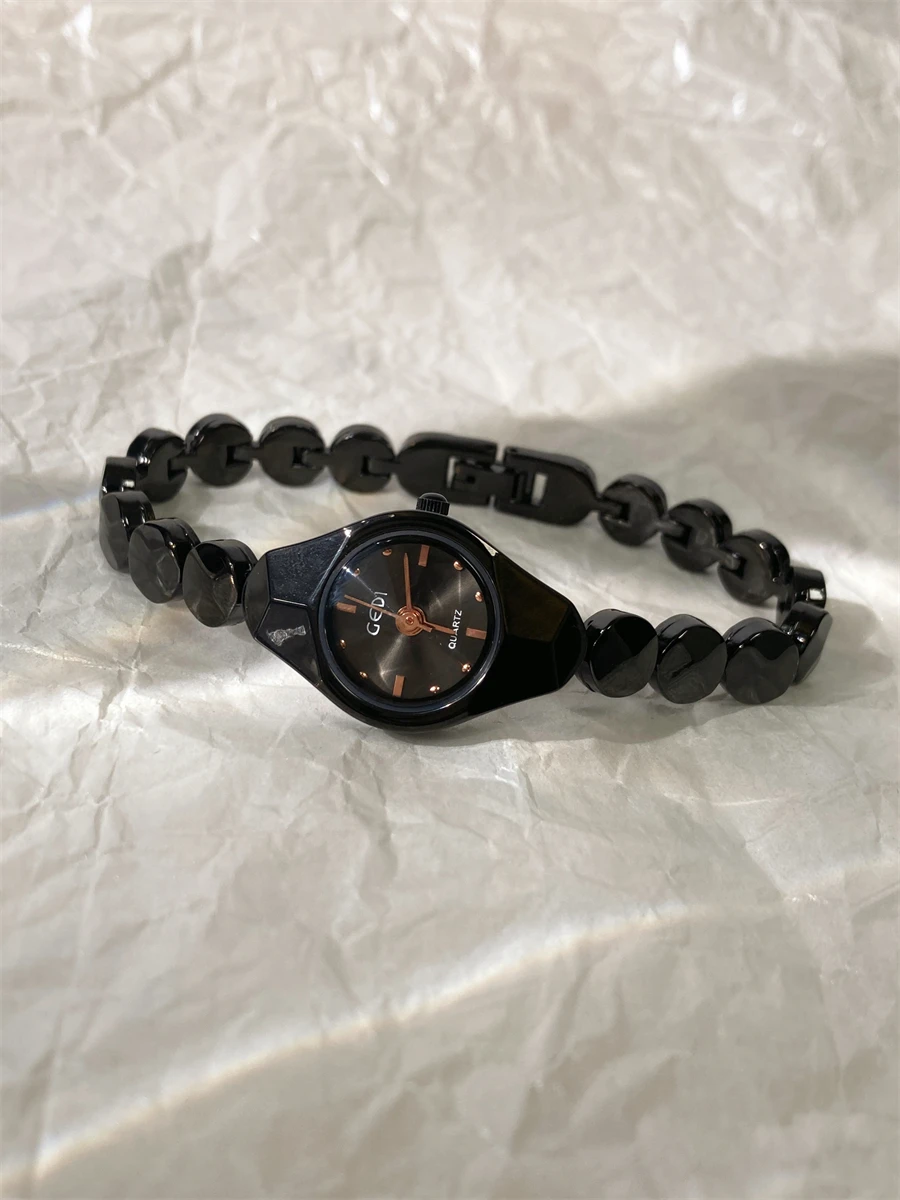 Black And Gold Women'S Watch, Minimalist Design, Small Dial, Bracelet Watch, Exquisite And Delicate, A Perfect Gift For Women.