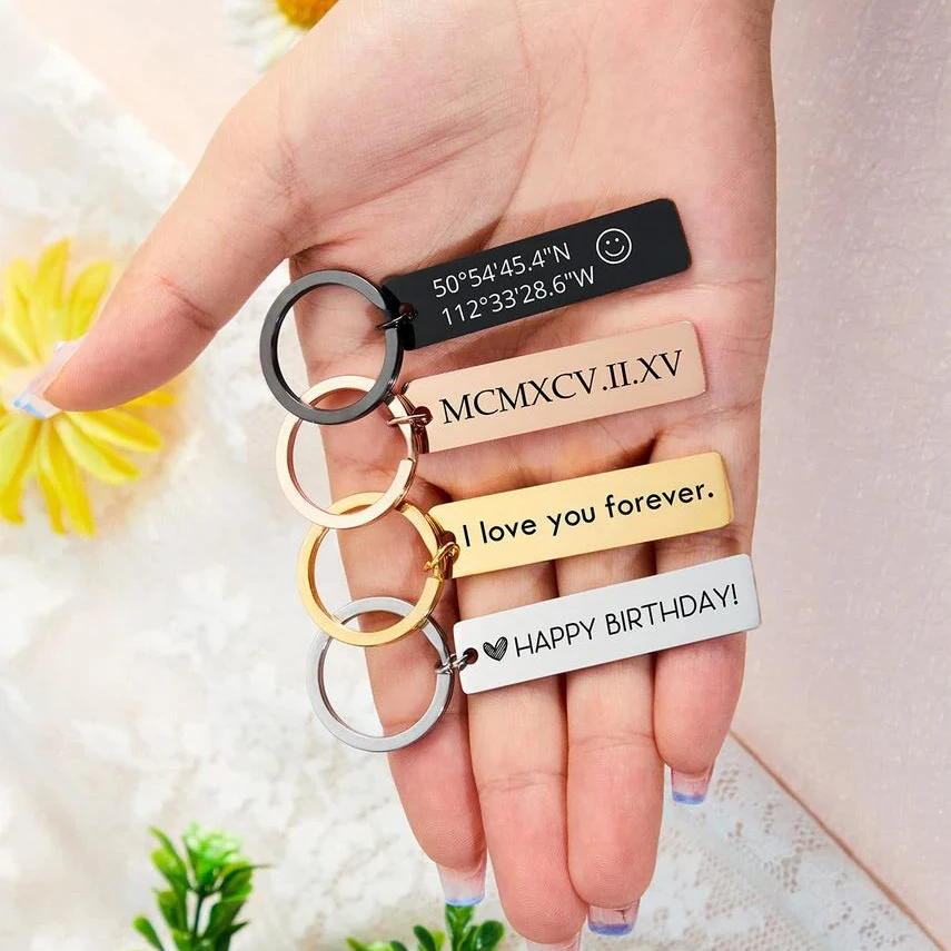 Personalized Engraving Couple Keychain Gift for Boyfriend Girlfriend Men Women KeyChain Gifts for Dad Son Custom Key Accessories