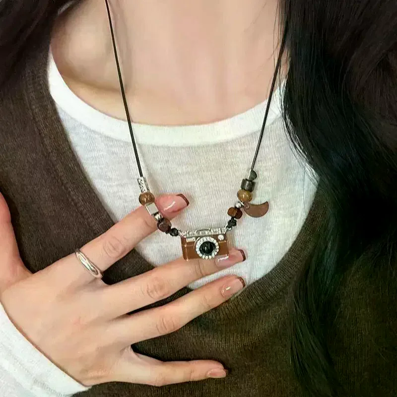 Vintage Brown Camera Pendant Necklace 2025 New Kpop Hip-Hop Simple Personality Women Men Punk Y2K Charms Jewelry Accessories