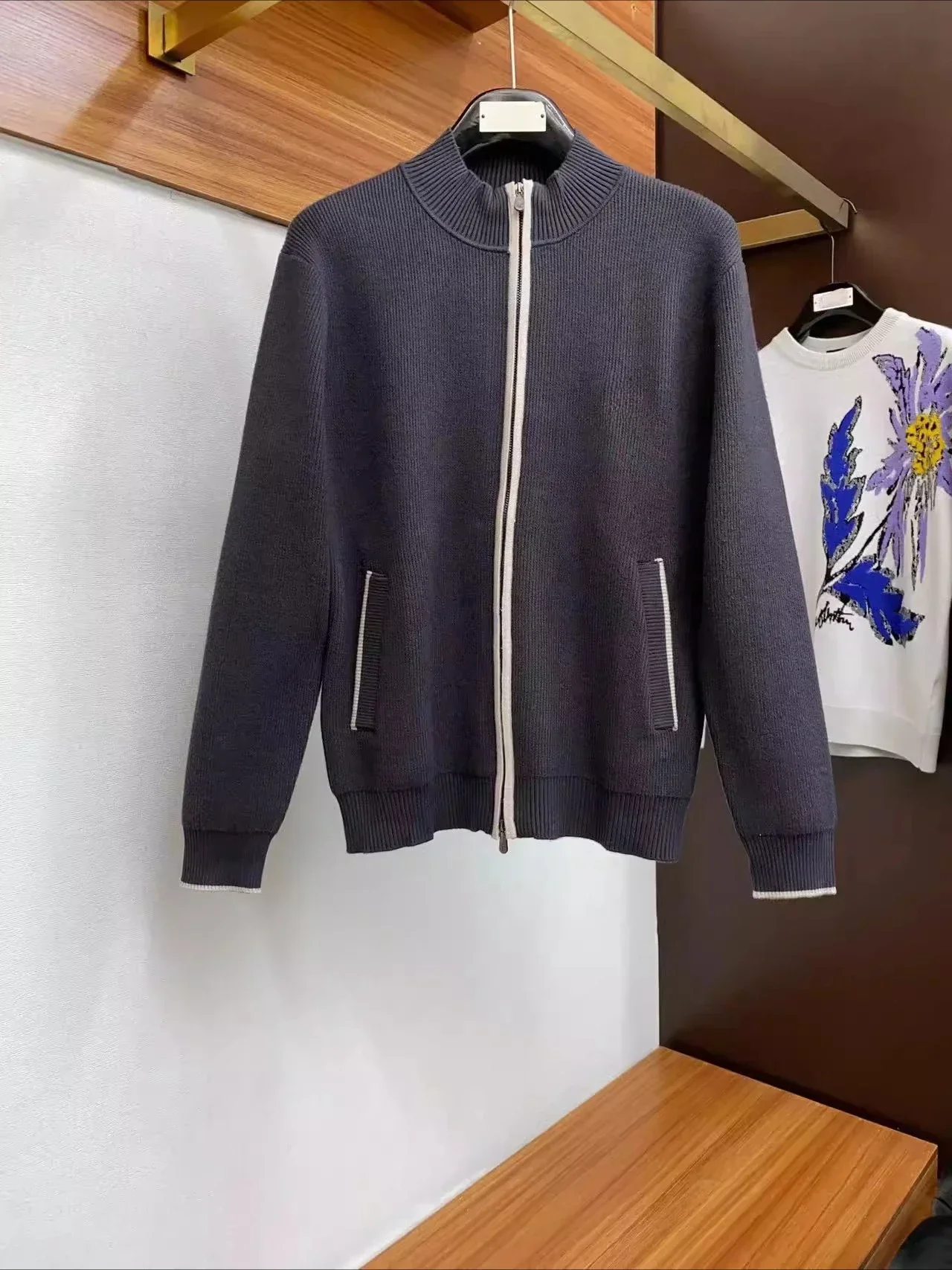 

BC old money wind embroidered slim-fit knitted zip-up cardigan jacket