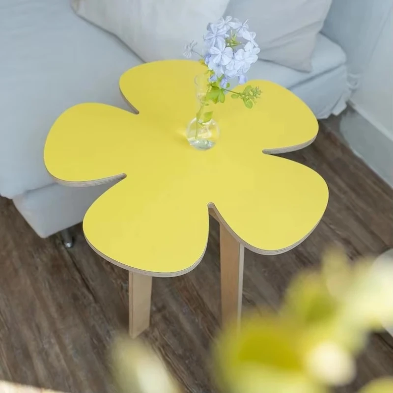 

Изогнутый деревянный столик Прикроватная тумбочка или журнальный столик из массива дерева для гостиной или спальни, украшения дома