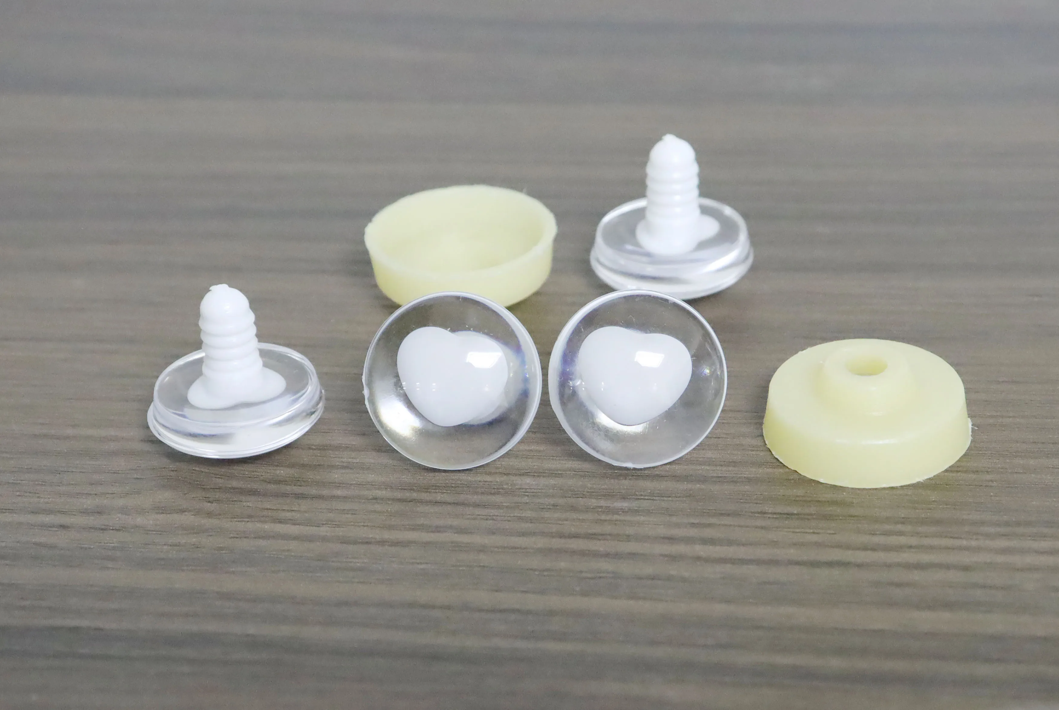 Masckaszem Neu 25mm Herzförmige Klare Schwarze Pupillen 3D Komische Runde Glitzer-Spielzeugaugen mit Hartem Unterlegscheiben für Plüschliebhaber-Puppenzubehör – Detail 3