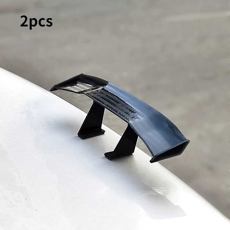 2 Peças de Adesivo Decorativo Mini para Carro - Aprimore seu Carro com o Spoiler Traseiro de Fibra de Carbono!