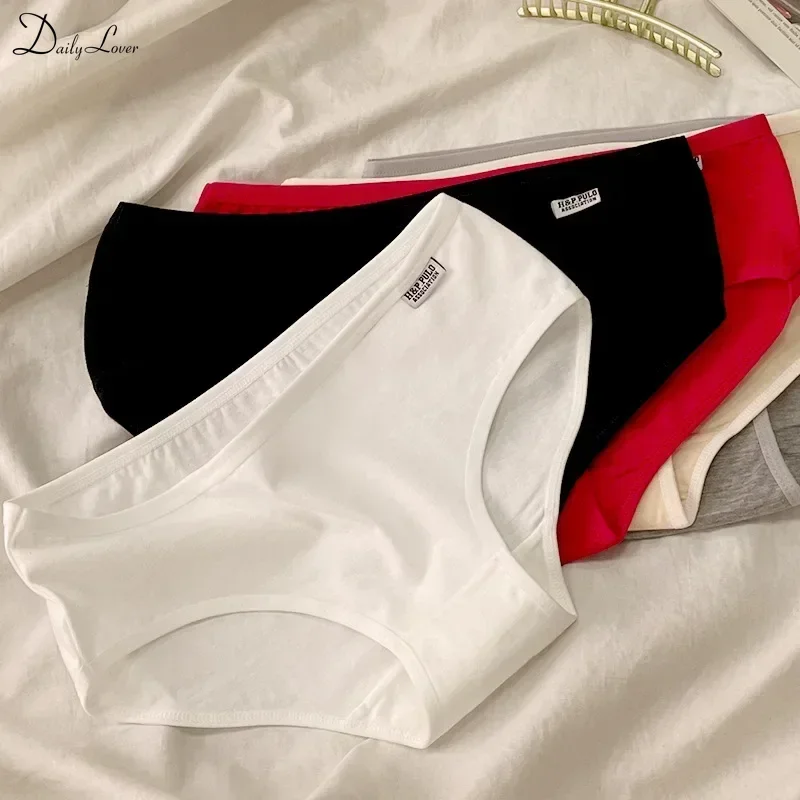 Mutandine di colore solido intimo di base da donna slip da ragazza a vita media pantaloncini morbidi e traspiranti da donna comodi pantaloni intimi